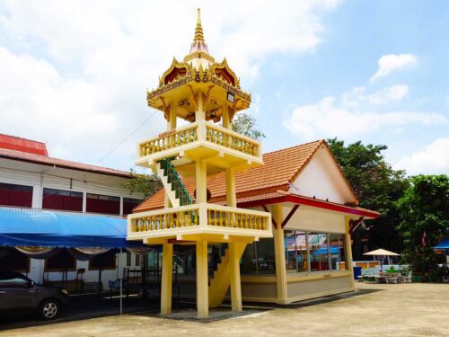หอระฆังภายในวัดแก้วพิทักษ์เจริญธรรม