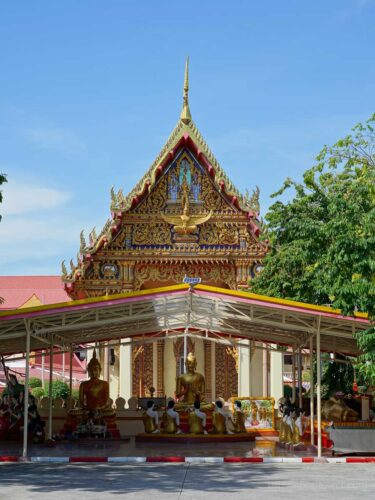 ภาพหน้าตรงพระอุโบสถวัดพรหมวงศาราม