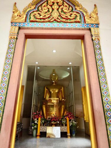 ทางเข้าวิหารหลวงพ่อโต